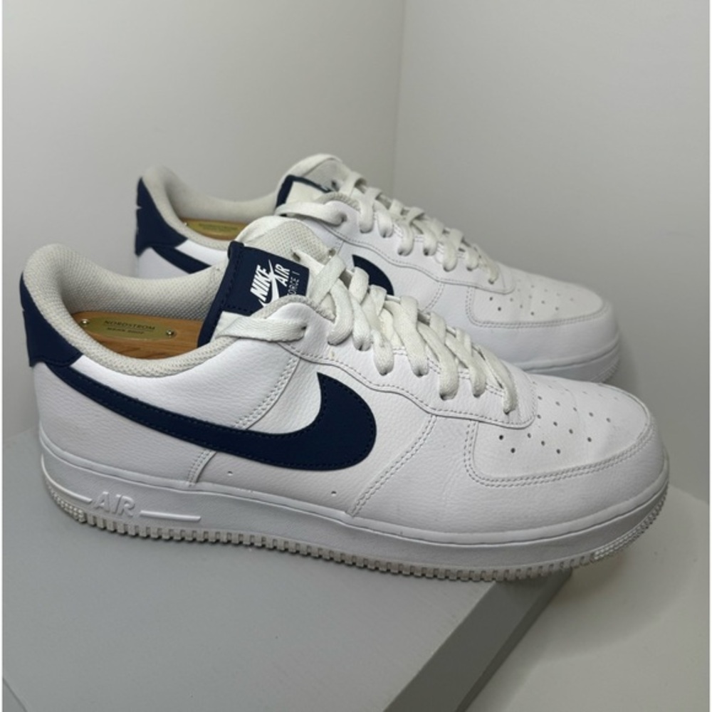 Nike Air Force 1 '07 1 Lace Up Athletic Shoe Mens Size 11 CJ1607-100 White Blue